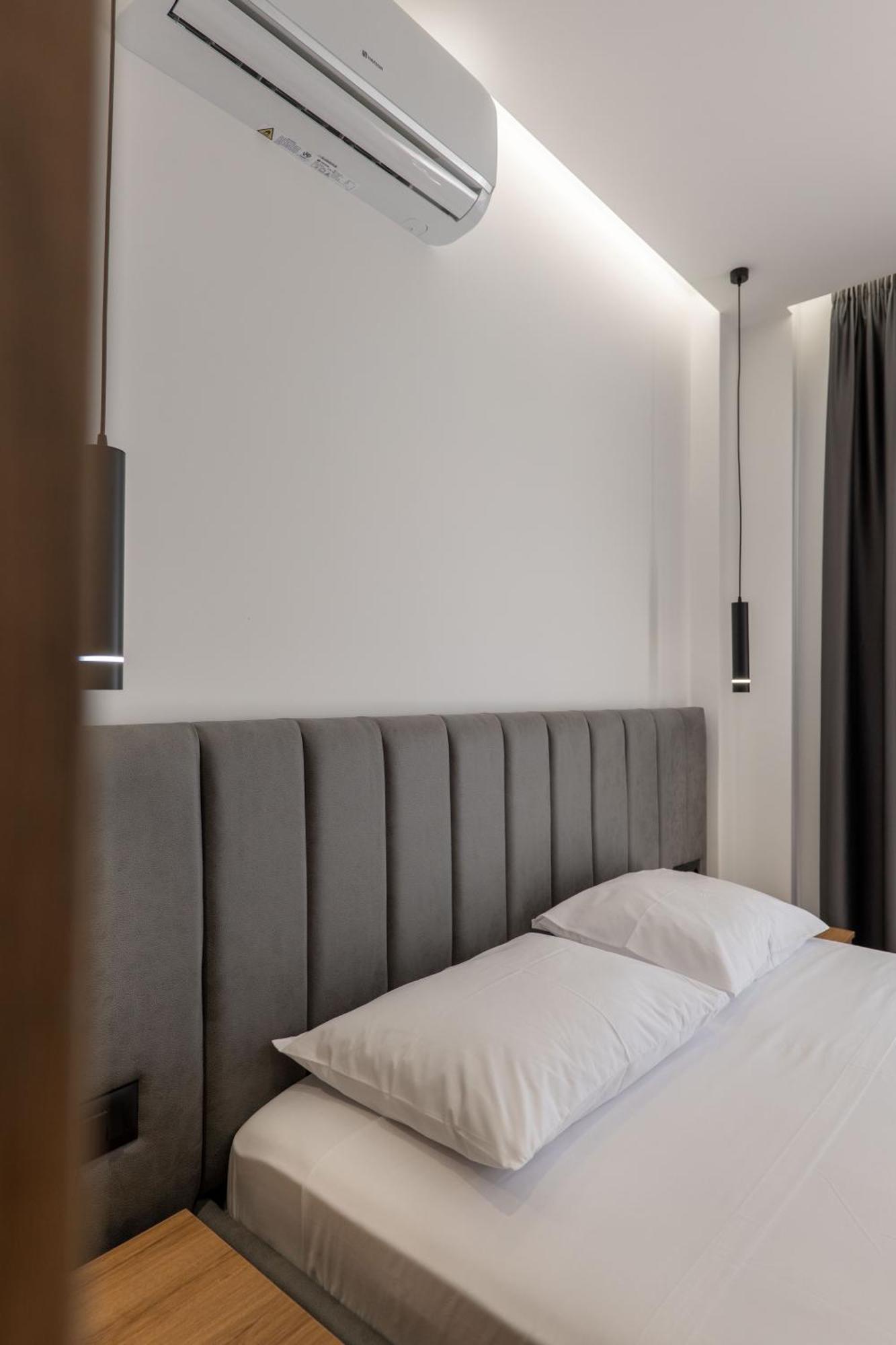 Keos Hotel Sarandë Exteriör bild