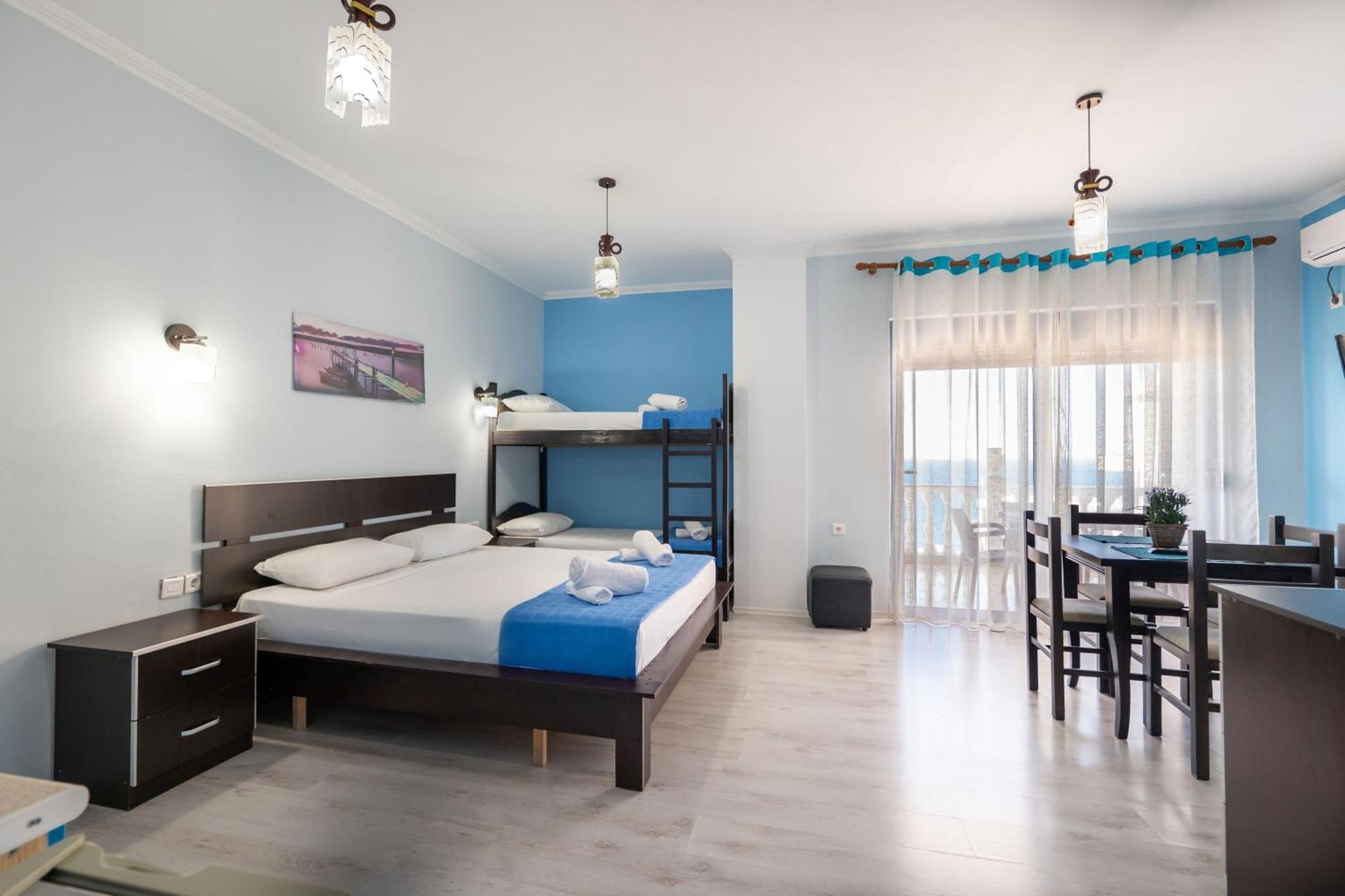 Keos Hotel Sarandë Exteriör bild