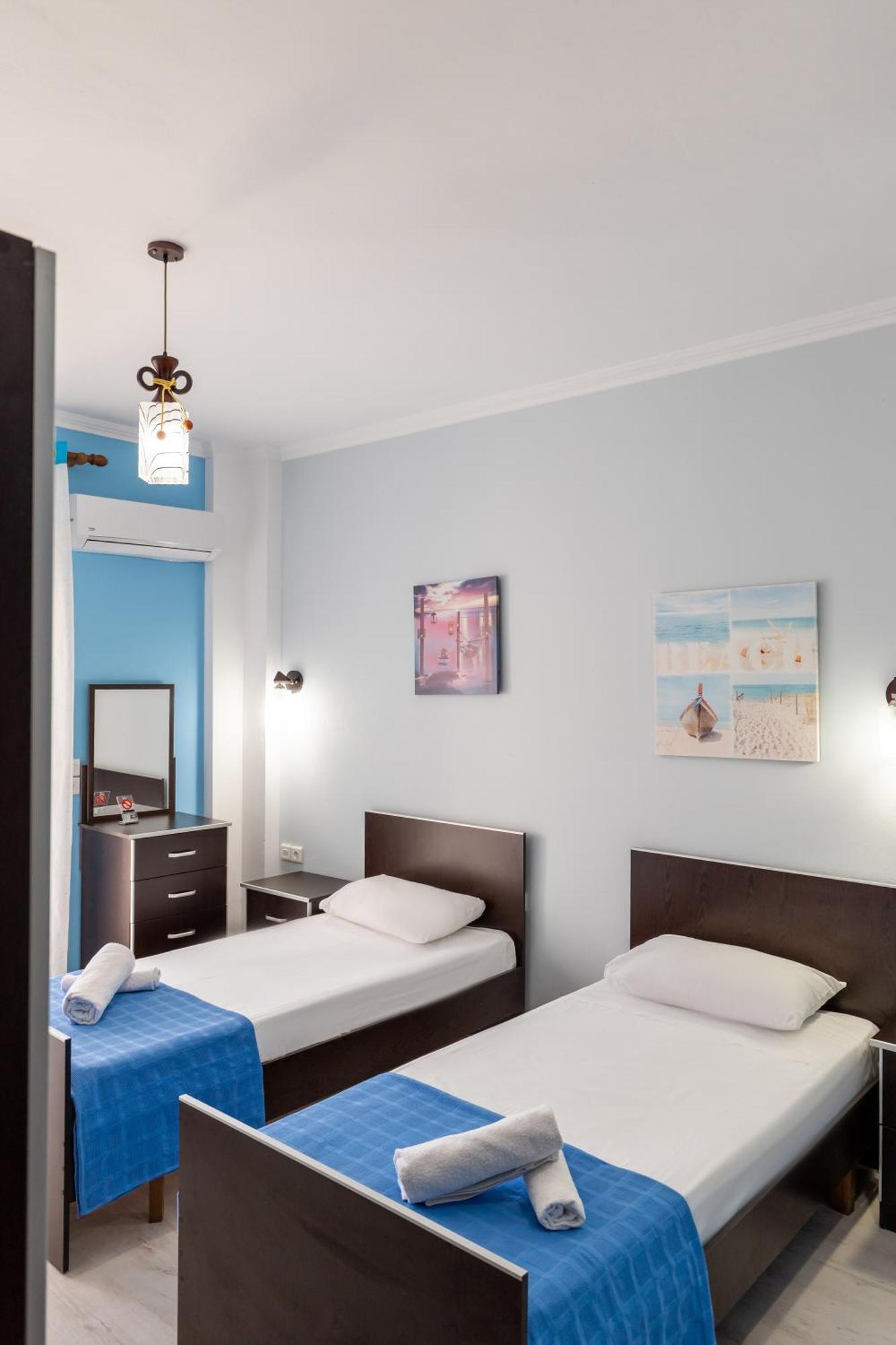 Keos Hotel Sarandë Exteriör bild